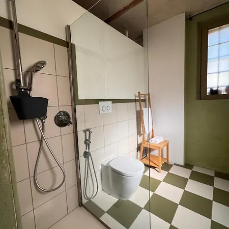 Bed & Breakfast La Maison Deux 4*