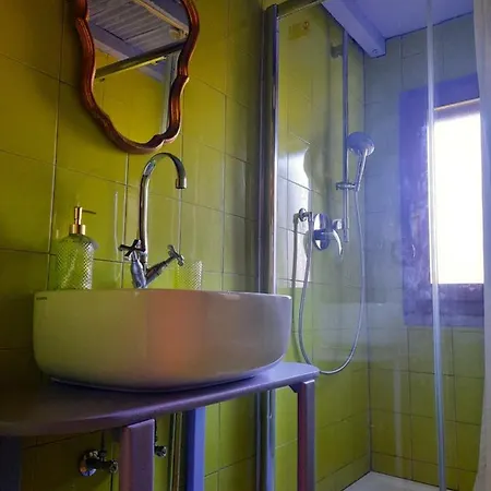 La Maison Deux Bed & Breakfast 4*