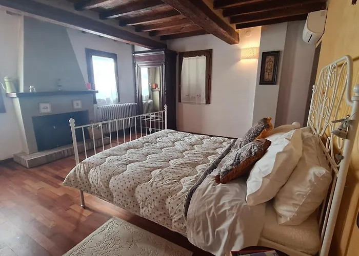 Bed & Breakfast La Maison Deux 4*