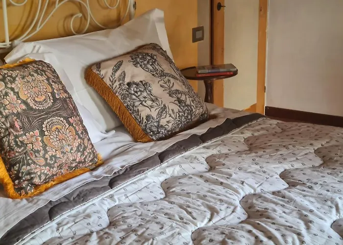 La Maison Deux Bed & Breakfast