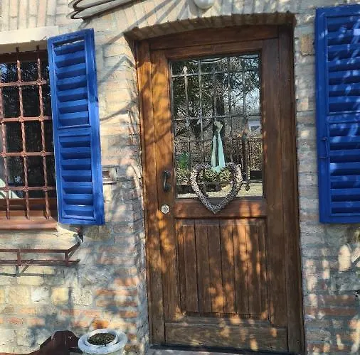 Bed & Breakfast La Maison Deux 4*